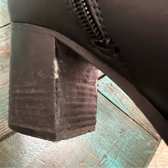 Franco Sarto Black Leather Heeled Knee High Boots Size 9.5M - Picture 6 of 16